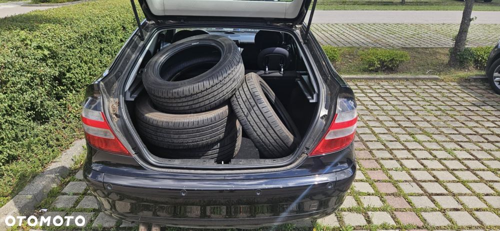 Mercedes-Benz Klasa C 200 CDI Automatik DPF Sport Edition - 12