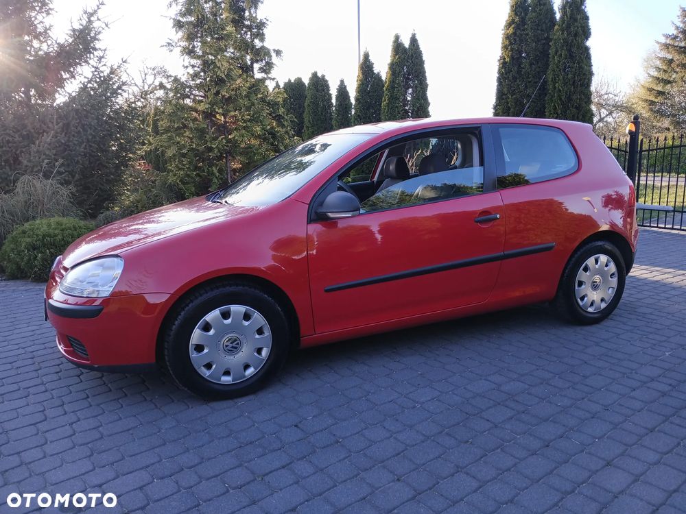 Volkswagen Golf 1.9 TDI DPF Trendline - 4