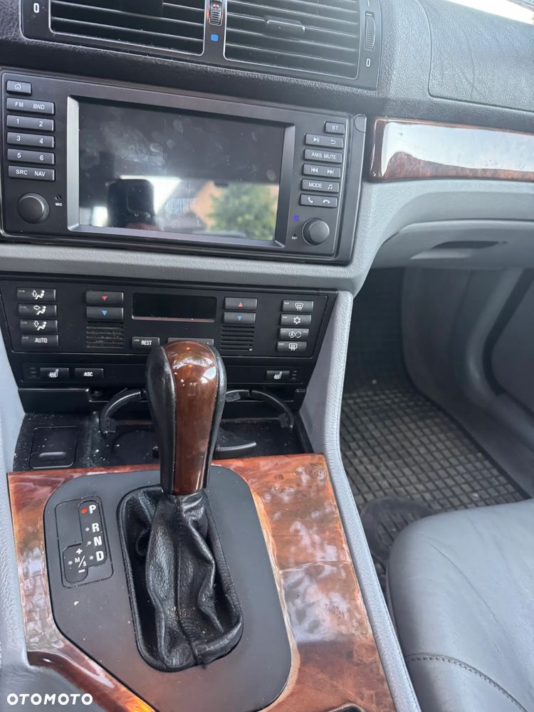BMW Seria 5 - 12