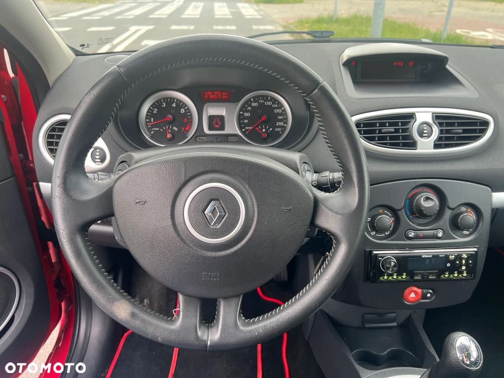 Renault Clio - 19
