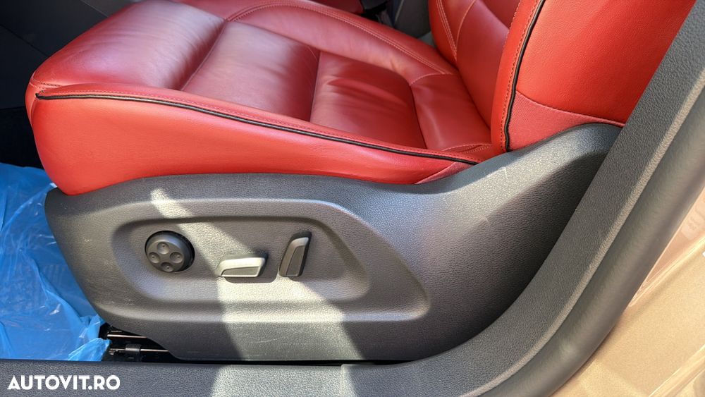 Volkswagen Tiguan 2.0 TDI 4Motion DSG BMT Sport & Style - 22