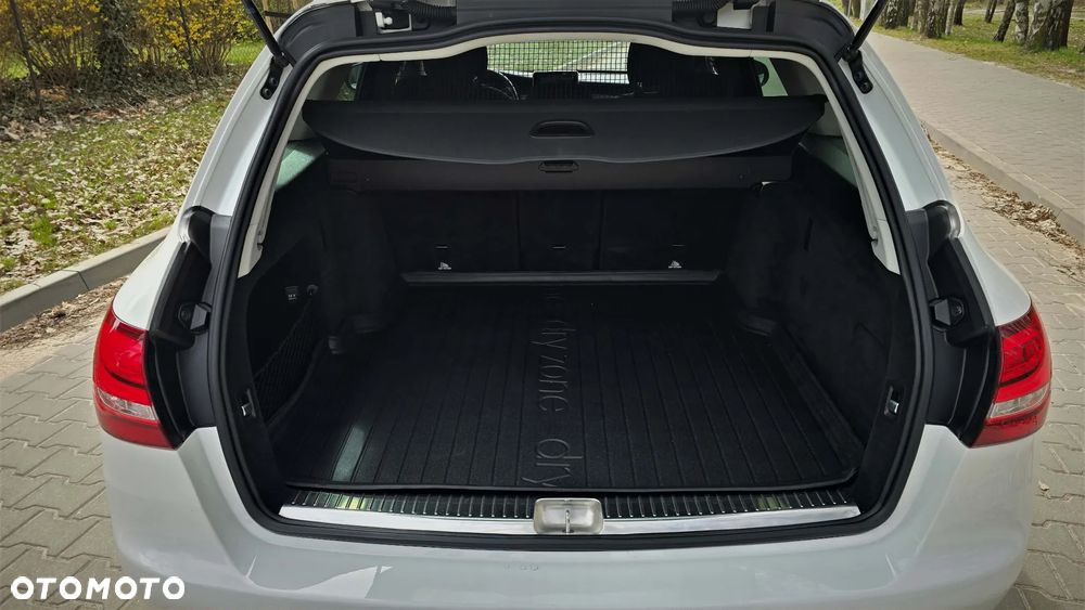 Mercedes-Benz Klasa C 180 (BlueTEC) d AMG Line - 24