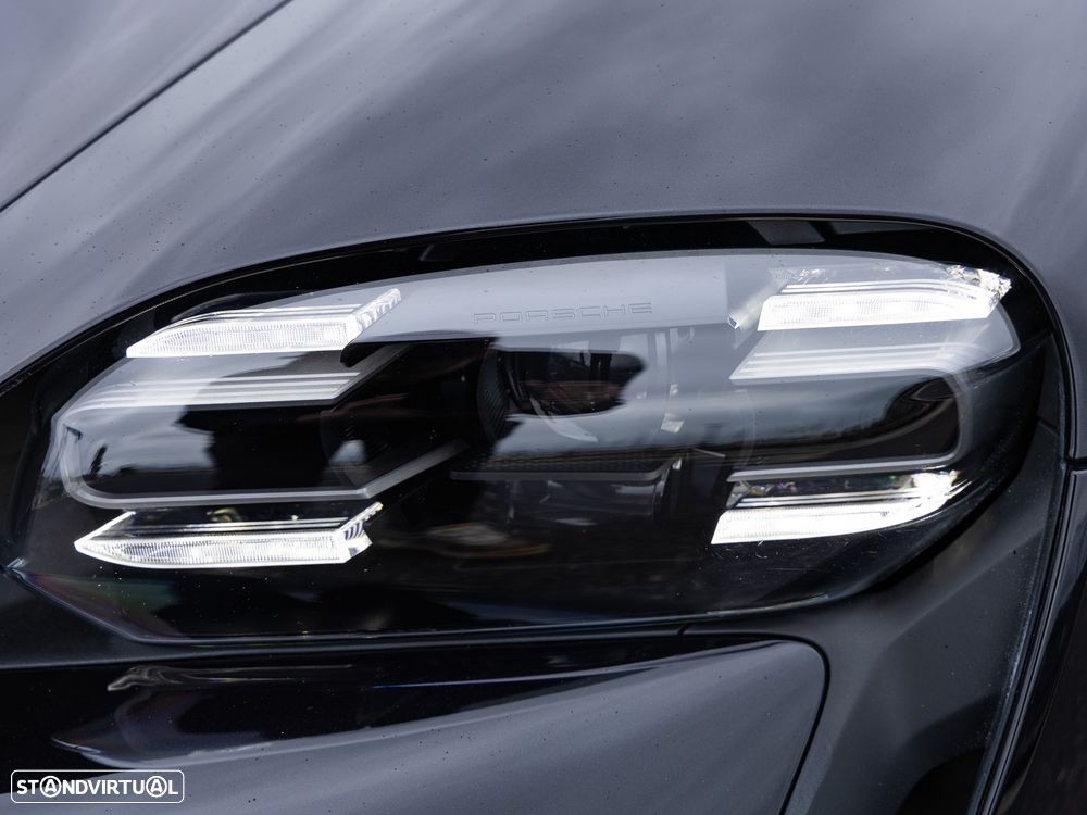 Porsche Taycan Cross Turismo Sport bateria Performance Plus - 10