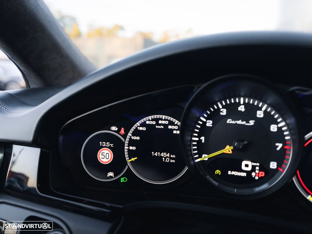 Porsche Cayenne Coupé Turbo S E-Hybrid - 22