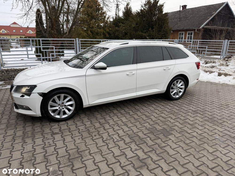 Skoda Superb 2.0 TDI Style DSG - 2