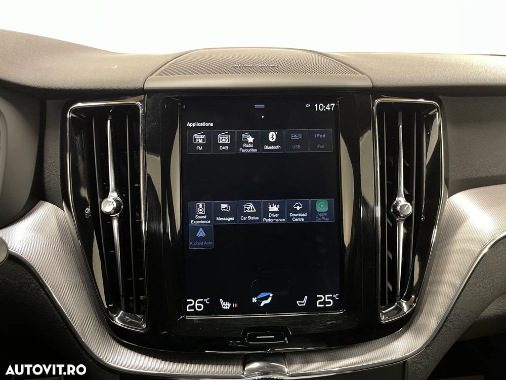 Volvo XC 60 Recharge T8 Twin Engine eAWD R-Design - 18