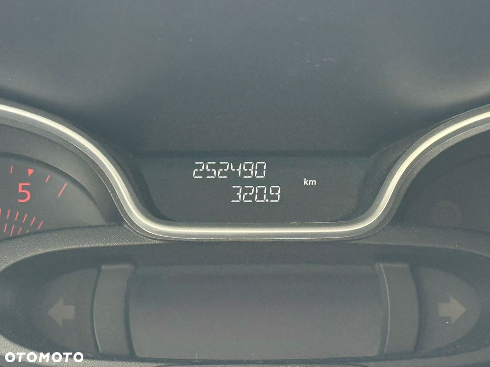 Renault Trafic - 9