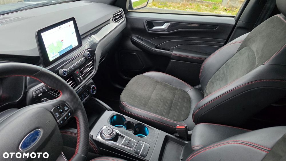 Ford Kuga 2.0 TDCi FWD ST-Line - 11