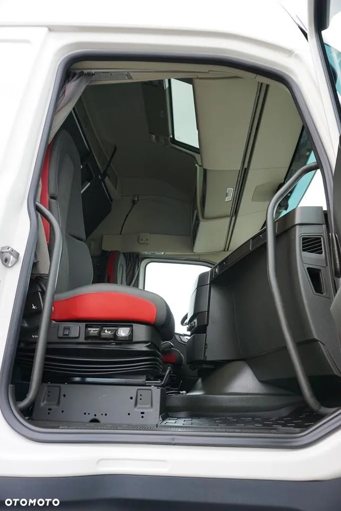 Volvo FH / 500 / EURO 6 / ACC / XL / I -COOL / MAŁY PRZEBIEG - 8