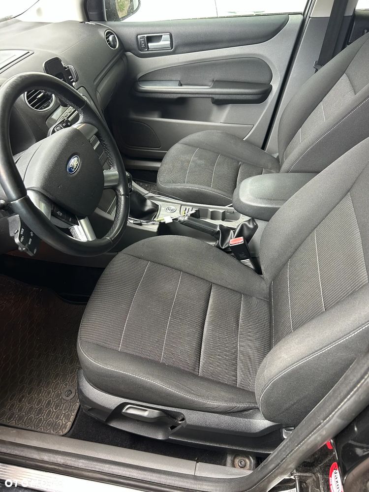 Ford Focus 1.8 FF Platinium X - 12