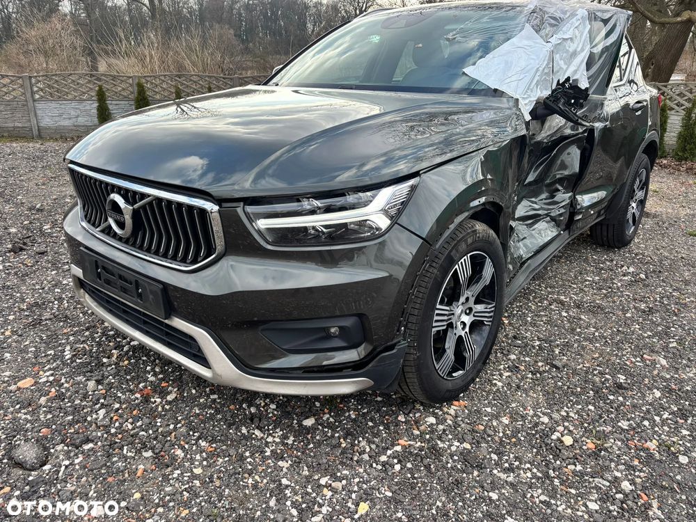 Volvo XC 40 D3 Momentum Pro - 2