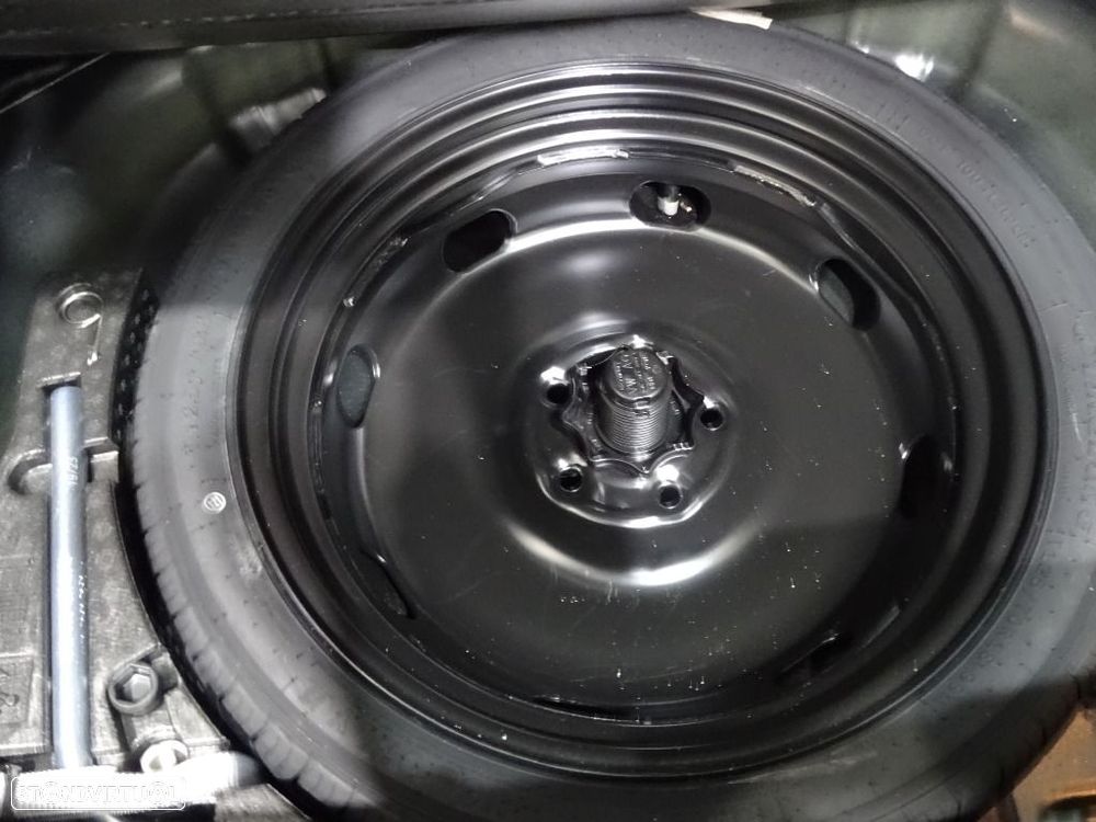 VW T-Roc 1.5 TSI R-Line DSG - 35