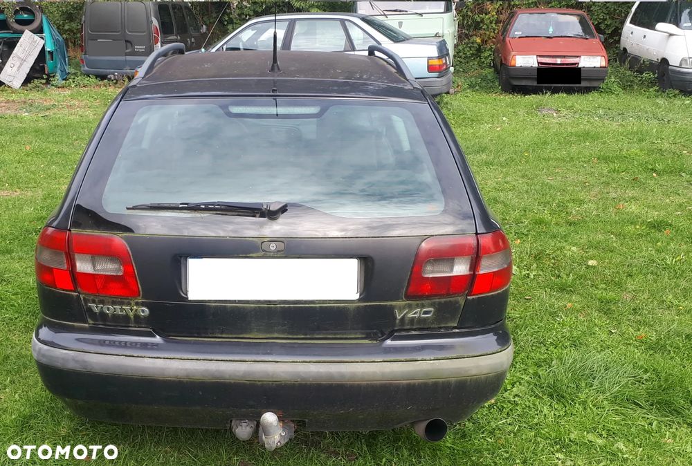 Volvo V40 1,9TD Wszystkie części Silnik skrzynia koła drzwi maska lampy szyby fotele - 7