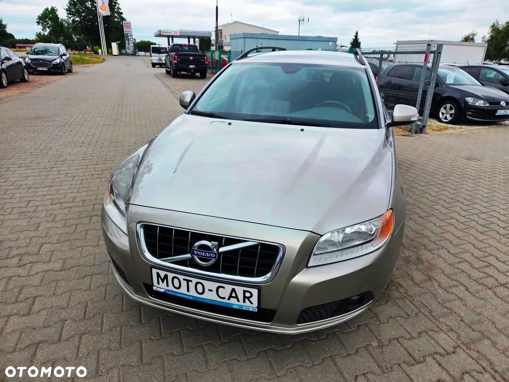 Volvo V70 2.0D Momentum - 23