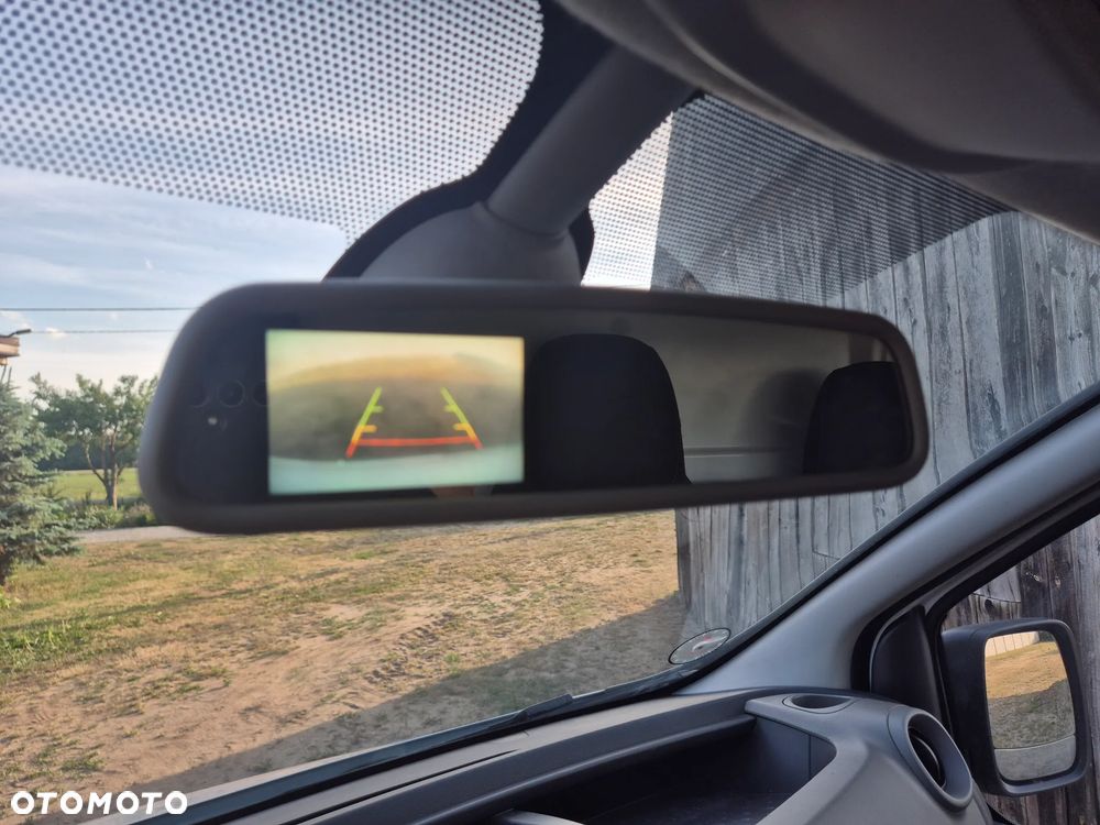 Renault Trafic - 13