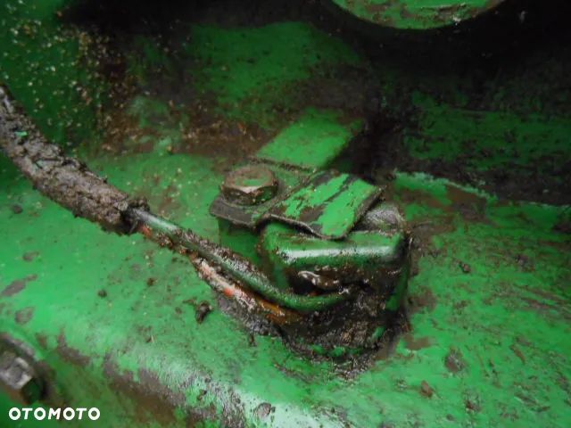 Obudowa tylnego WOM PTO R186138 John Deere 6920 - 5