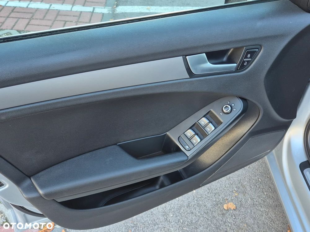Audi A4 Avant 2.0 TDI DPF multitronic Ambiente - 11