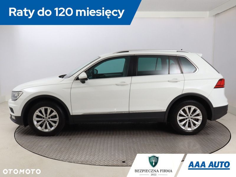 Volkswagen Tiguan - 4
