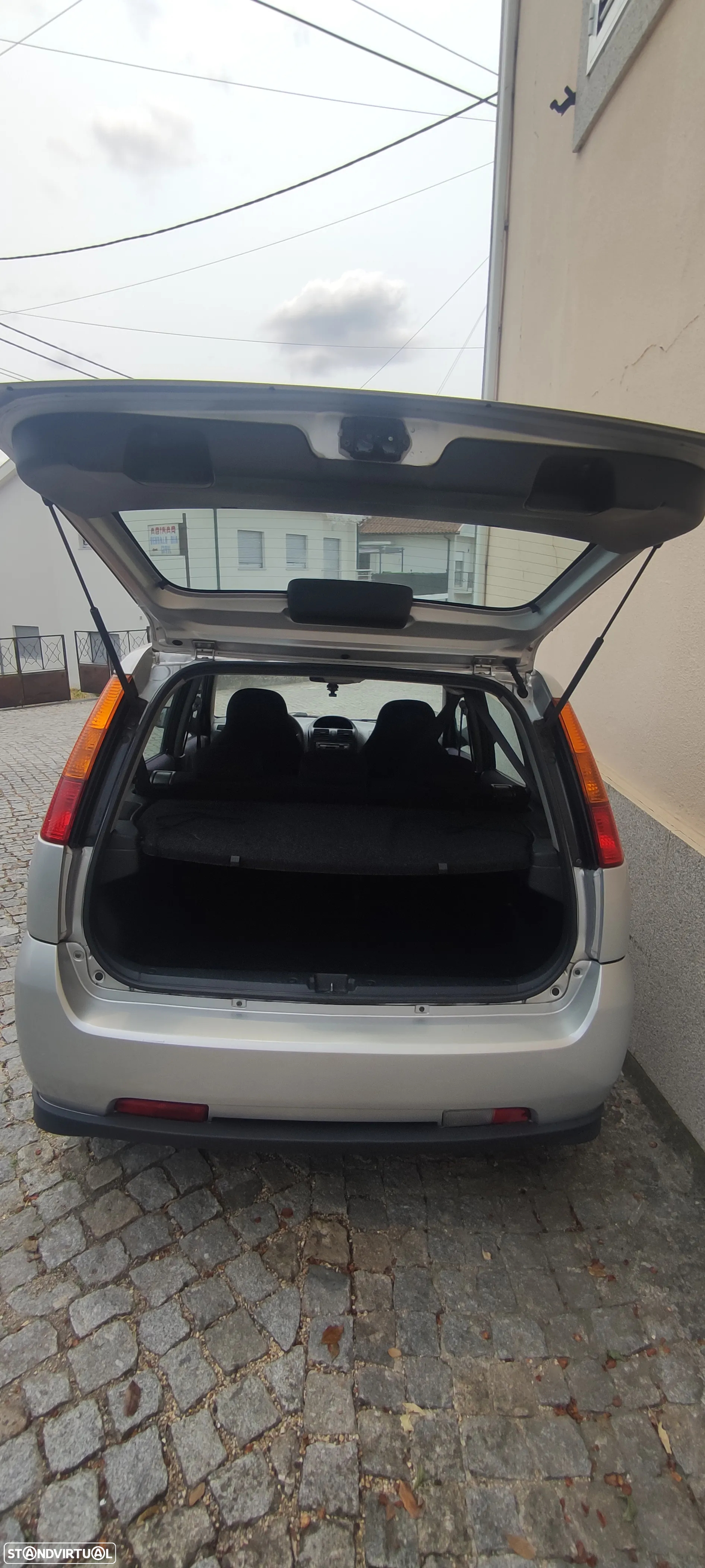 Suzuki Ignis 1.3 VVT 16V GL - 12