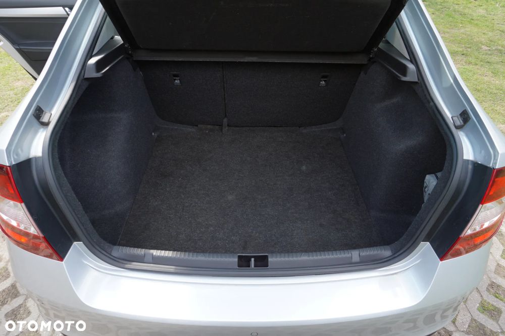 Skoda RAPID Spb 1.0 TSI Ambition - 22