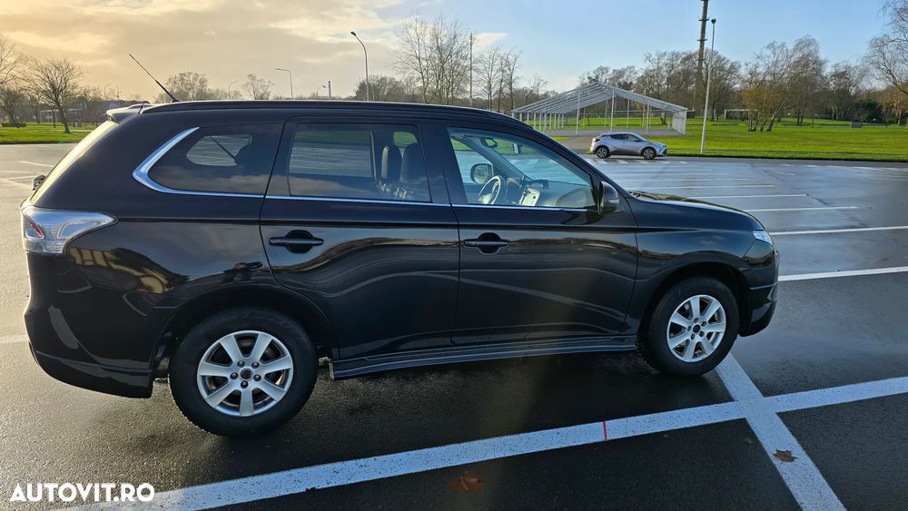 Mitsubishi Outlander 2.2L DI-D AS&G 6MT 4WD Instyle A60 - 3