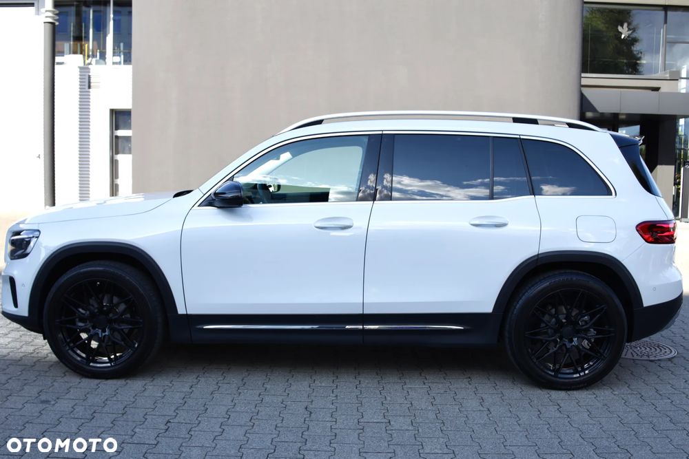 Mercedes-Benz GLB 200 7G-DCT - 3