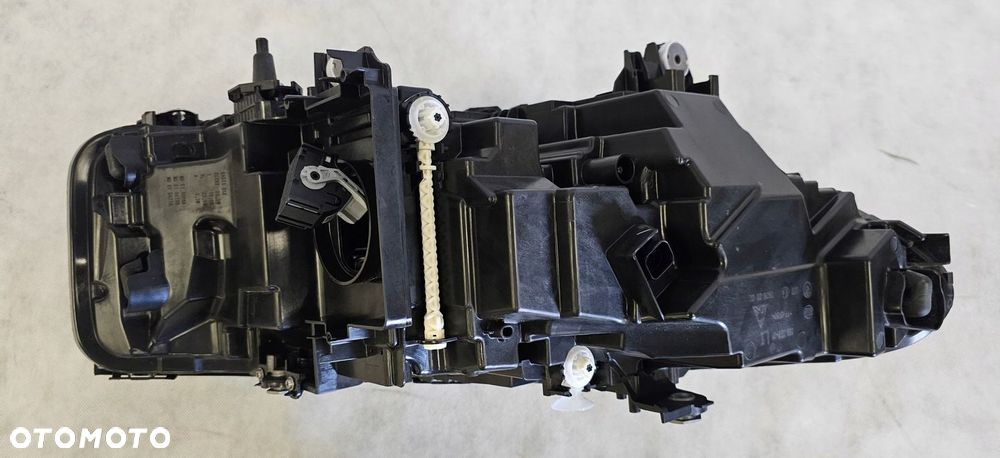 Lampa lewa BMW 5 G30 G31 LCI 5A388C3 - 3