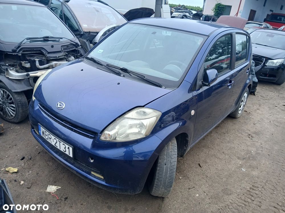 daihastu sirion B42 842 maska zderzak lampa grill błotnik drzwi zbiornik paliwa szyba lusterko