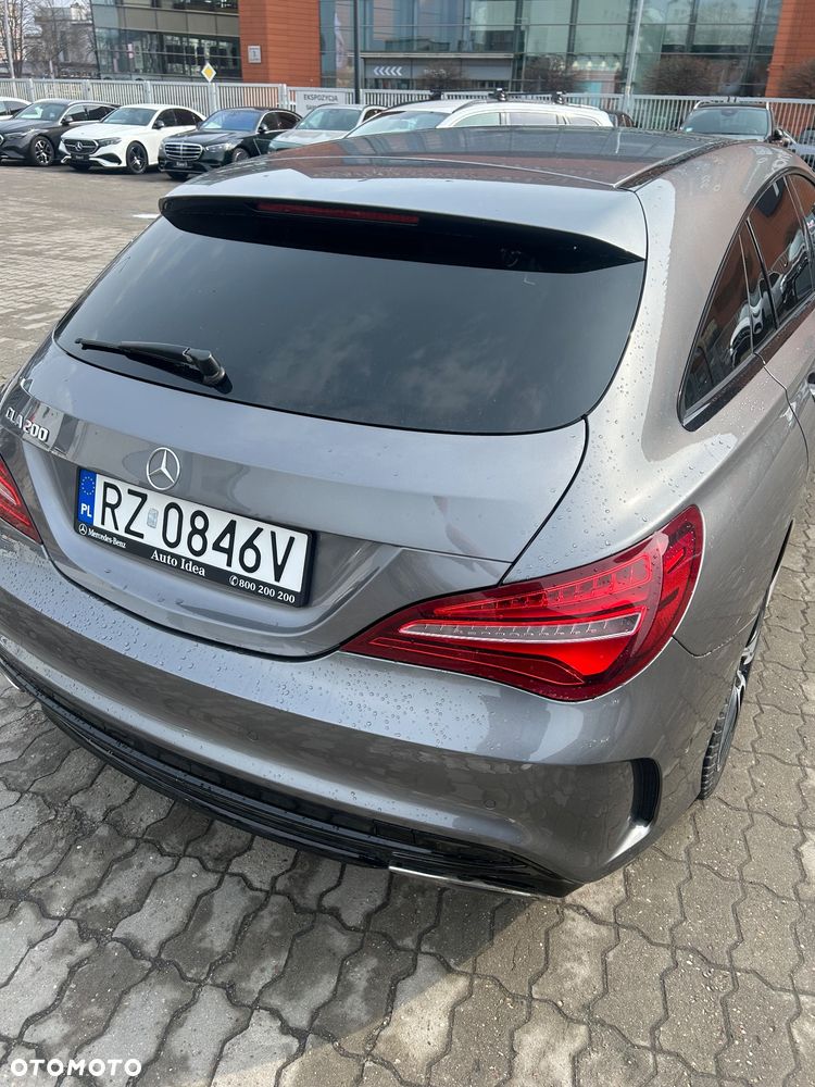 Mercedes-Benz CLA 200 7G-DCT - 6