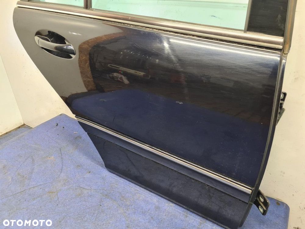 MERCEDES W203 LIFT KOMBI DRZWI TYŁ PRAWE 768 - 7