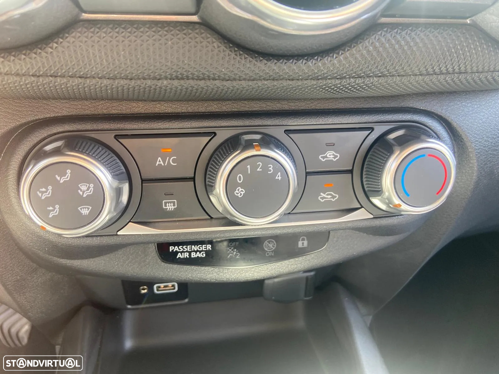 Nissan Juke 1.0 DIG-T N-Connecta DCT - 9