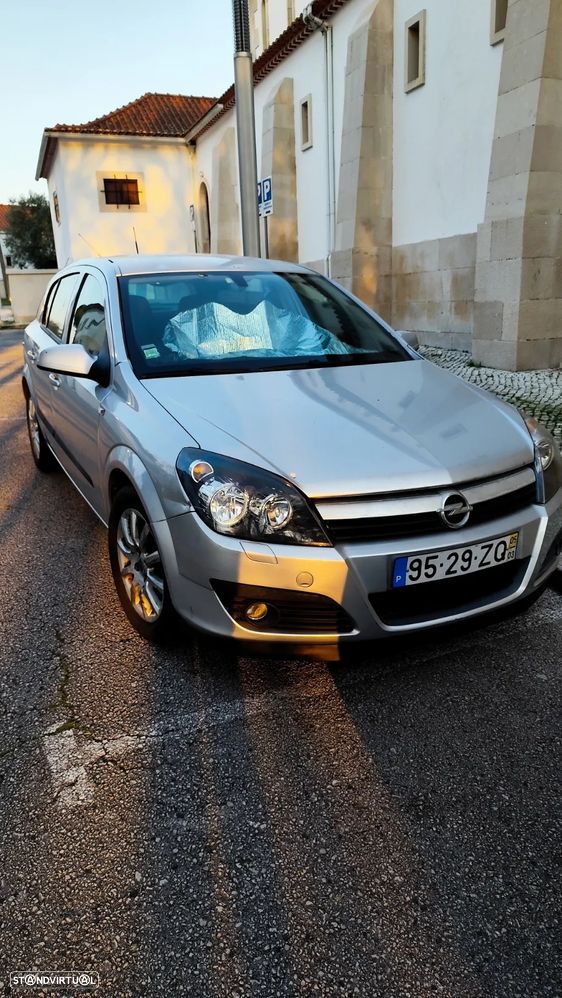 Opel Astra 1.4 Enjoy - 2