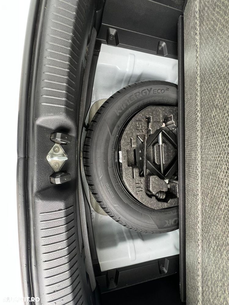 Hyundai i30 1.4 100CP 5DR M/T Comfort - 24