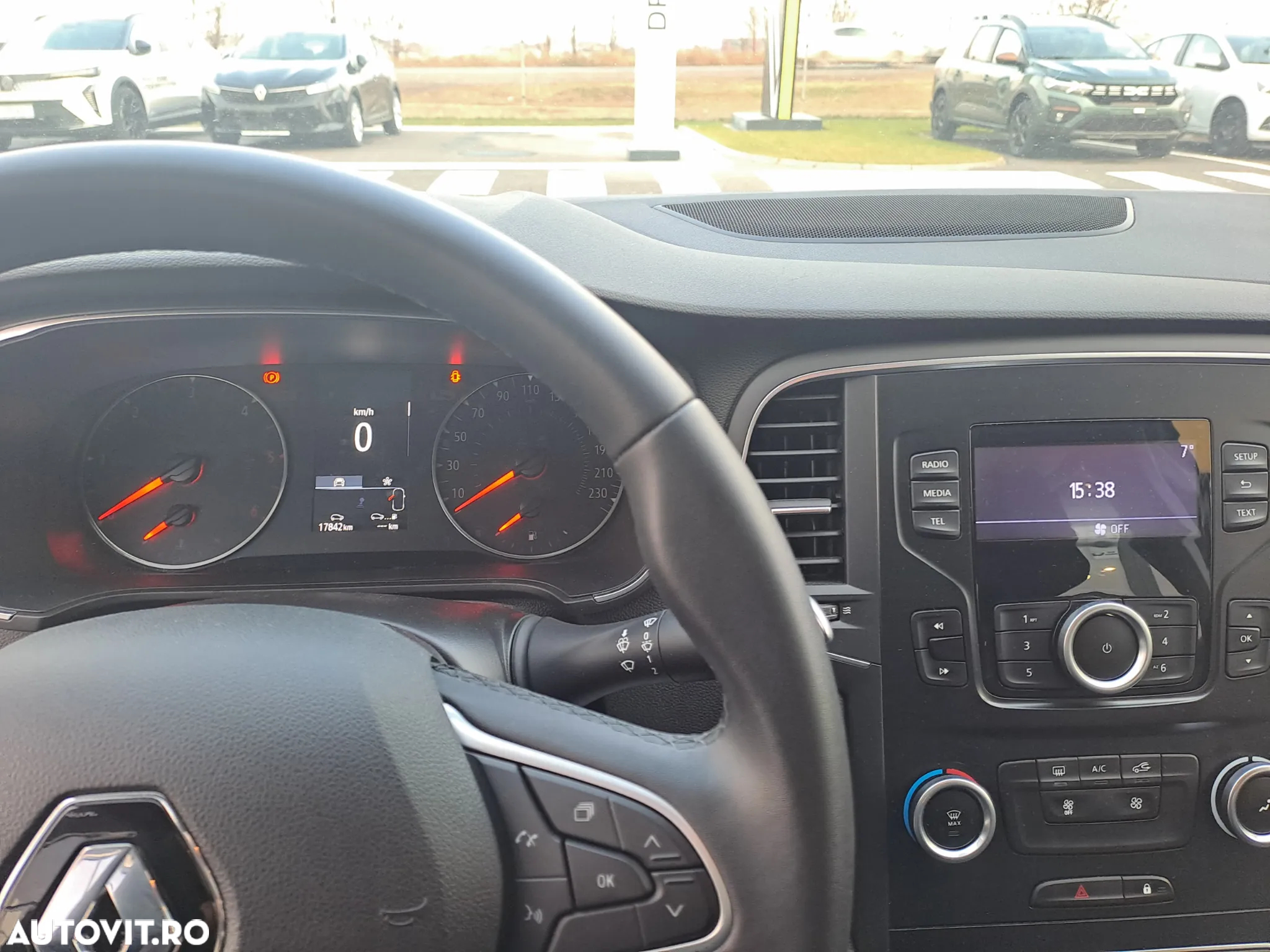 Renault Megane Blue dCi 115 Authentic - 12
