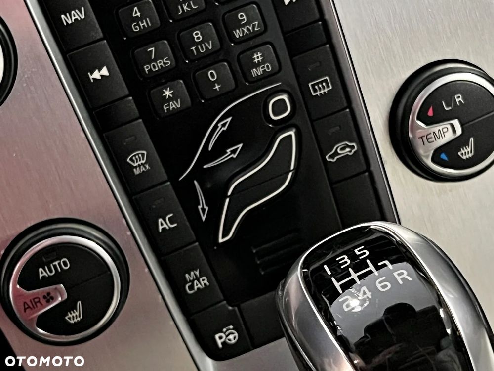 Volvo V40 D3 Drive-E Ocean Race - 8