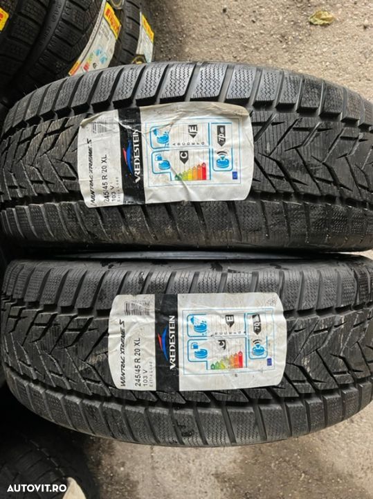 vând 2 anvelope 245/45/20 vredestein de iarnă noi - 1