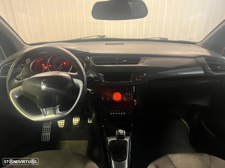 Citroën DS3 1.6 HDi Airdream Sport Chic - 6