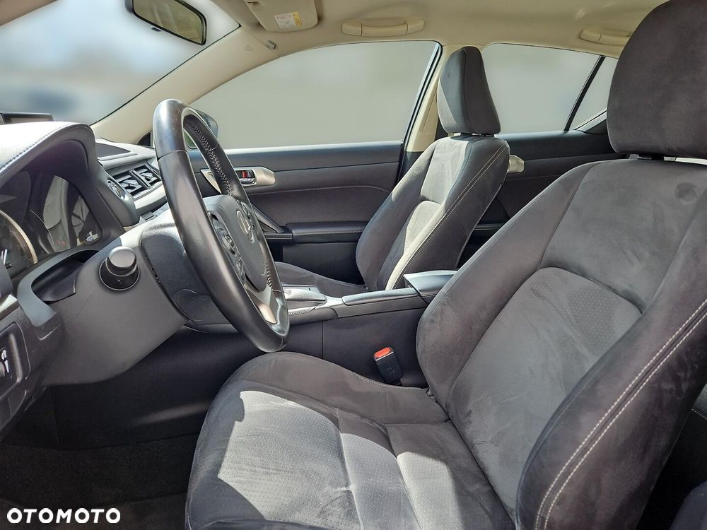 Lexus CT 200h Elegance EU6 - 9