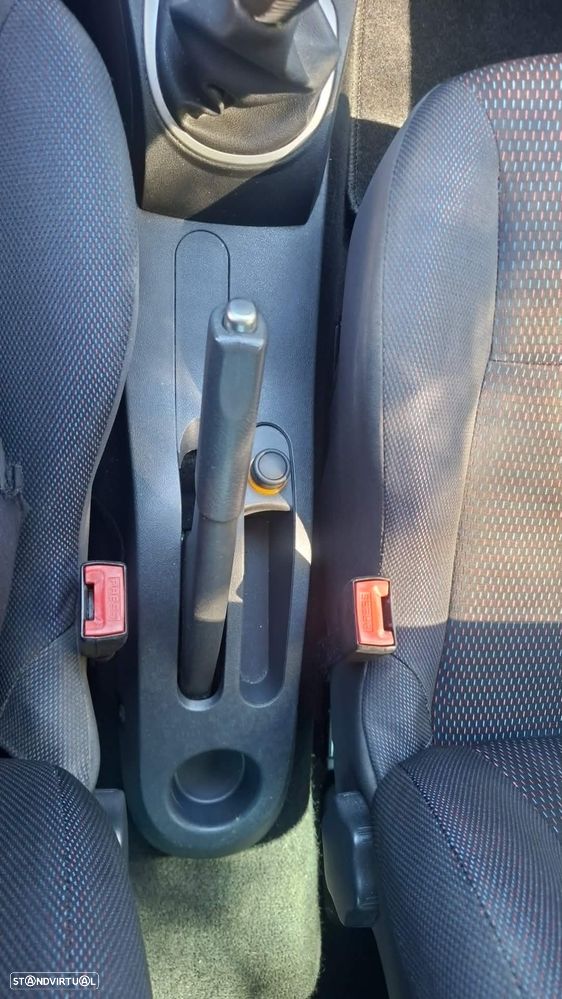 Renault Clio Sport Tourer - 15