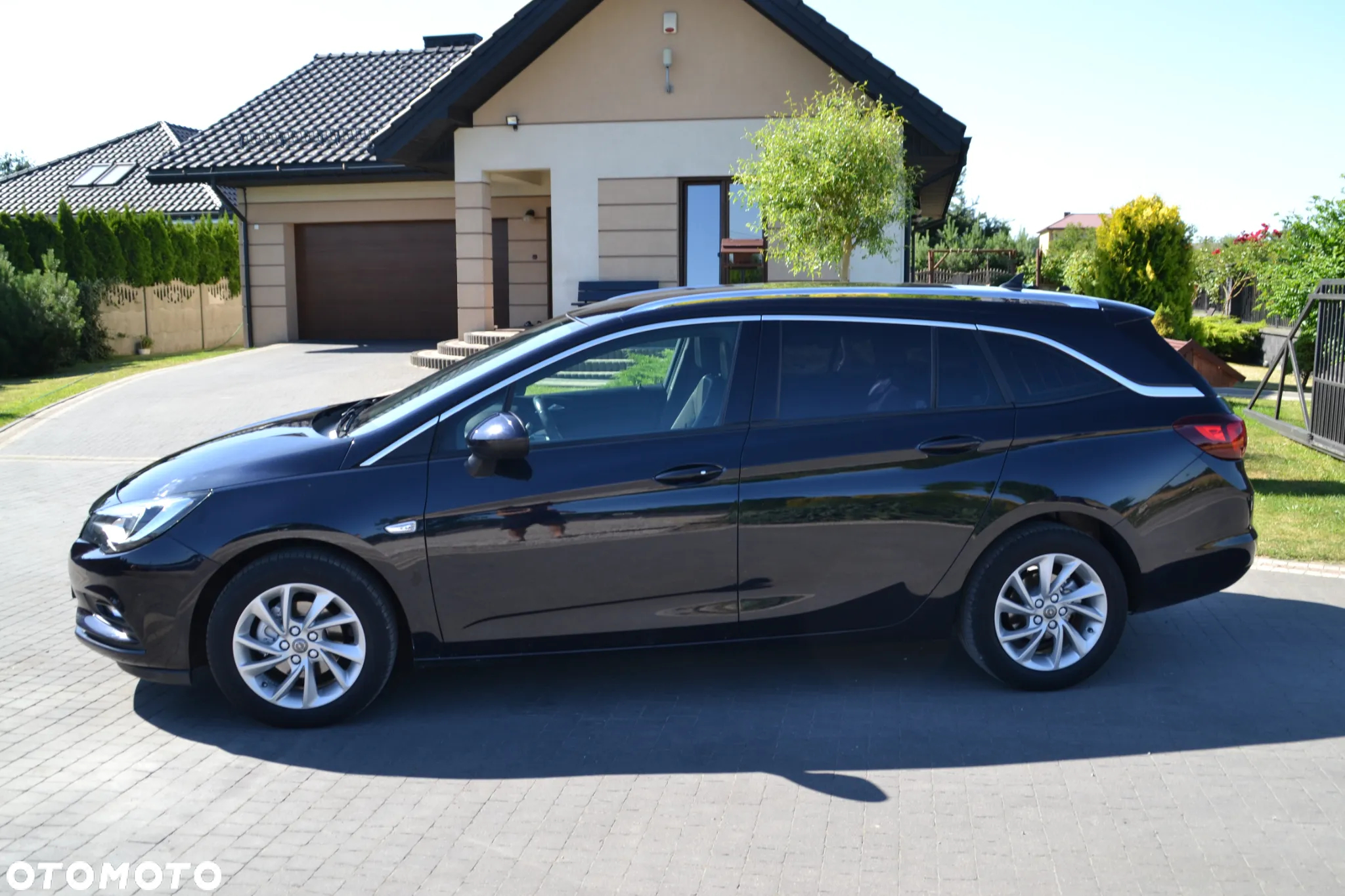 Opel Astra 1.4 Turbo Sports Tourer 120 Jahre - 10