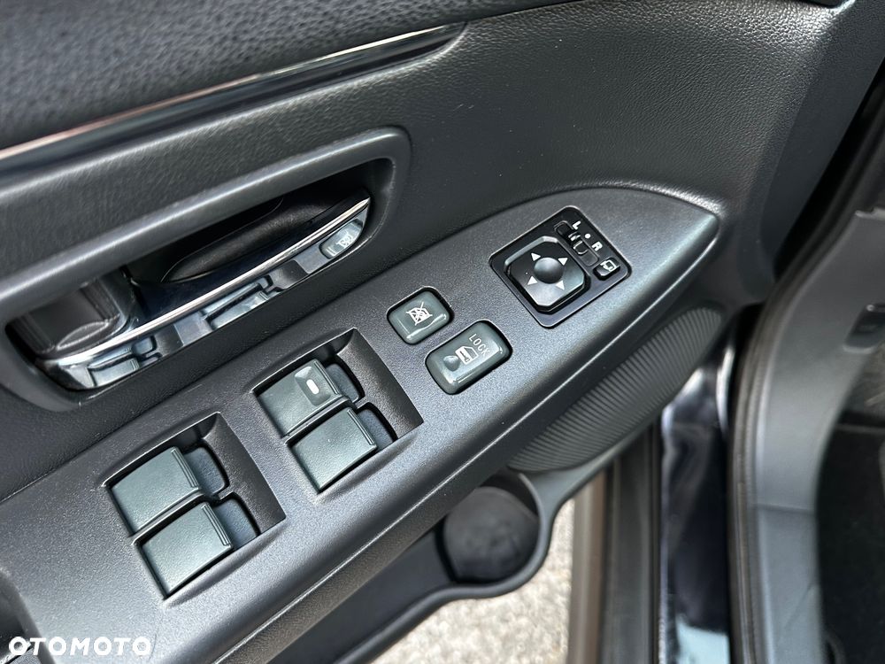 Mitsubishi ASX - 21