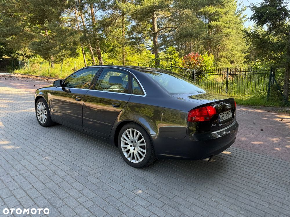 Audi A4 Limousine - 24