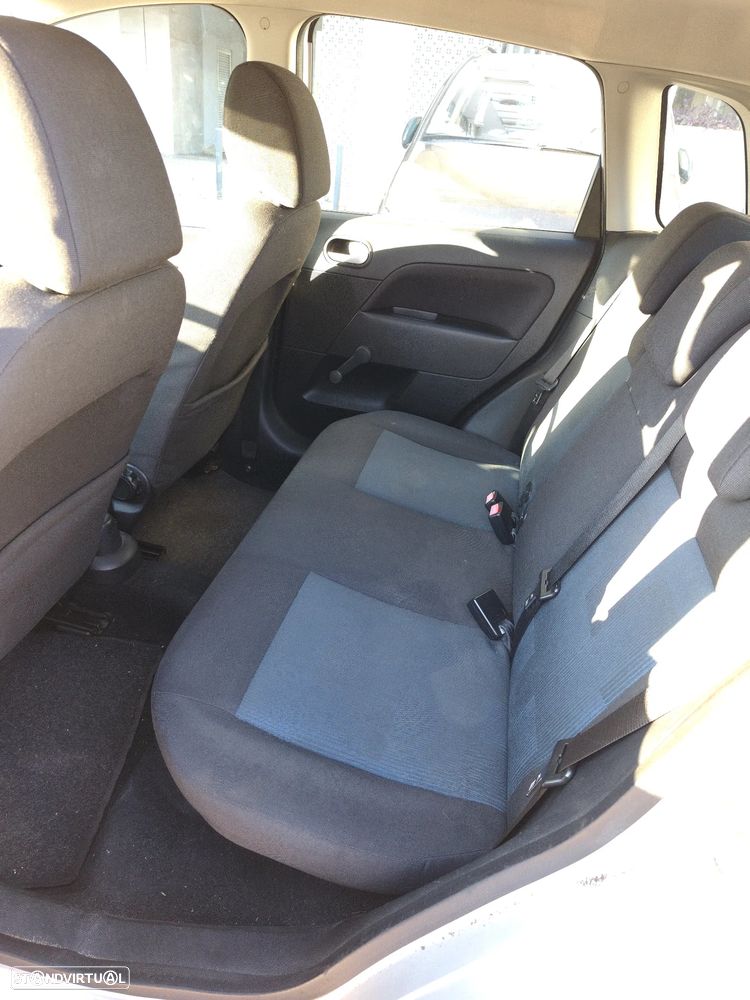 Ford Fiesta 1.25 Trend - 8