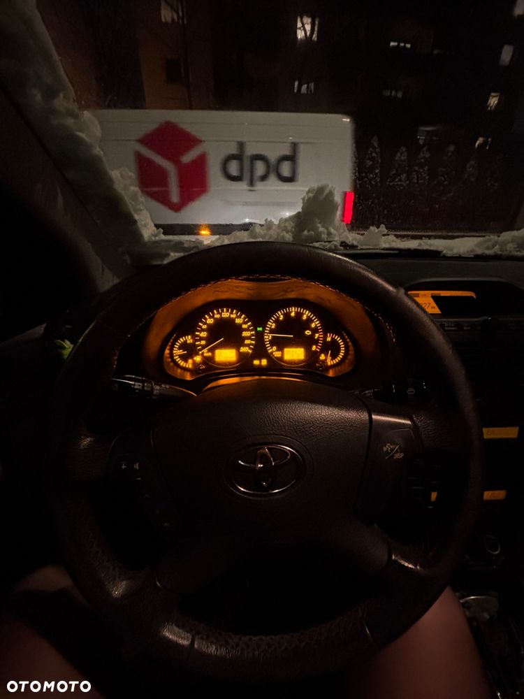 Toyota Avensis 1.8 VVT-i Automatik Sol - 6