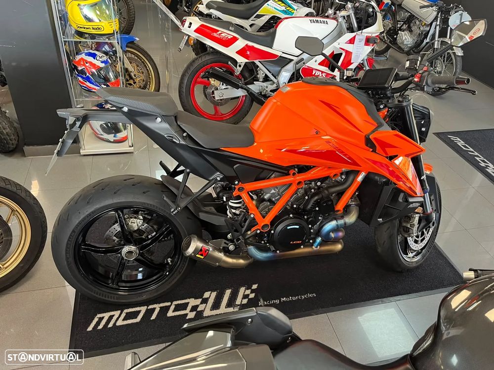 KTM 1390 Super Duke R R - 4