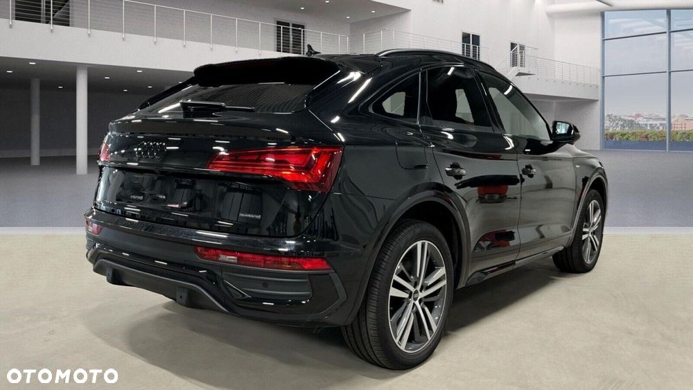 Audi Q5 Sportback - 4