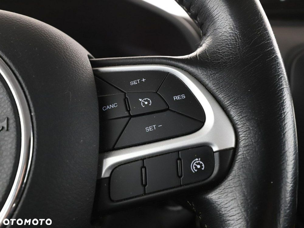Jeep Renegade 1.4 MultiAir Longitude FWD S&S - 28