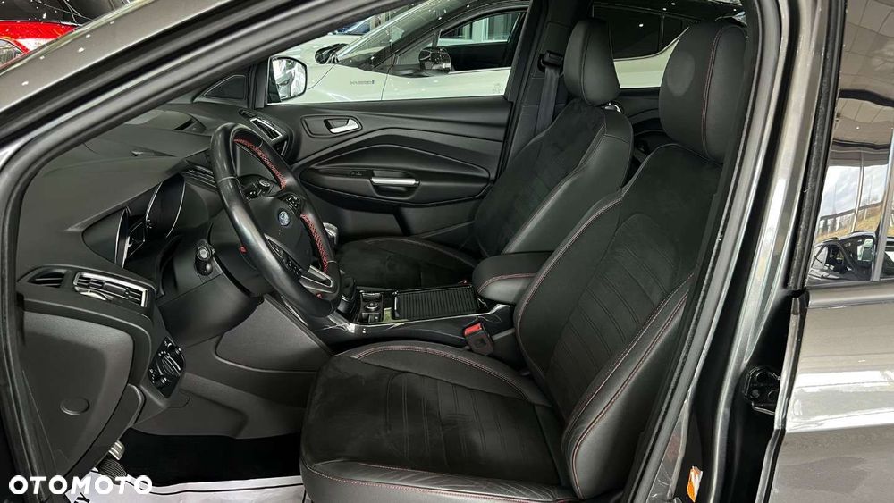 Ford Kuga - 9