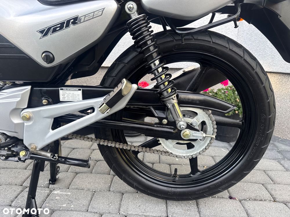 Yamaha YBR - 22