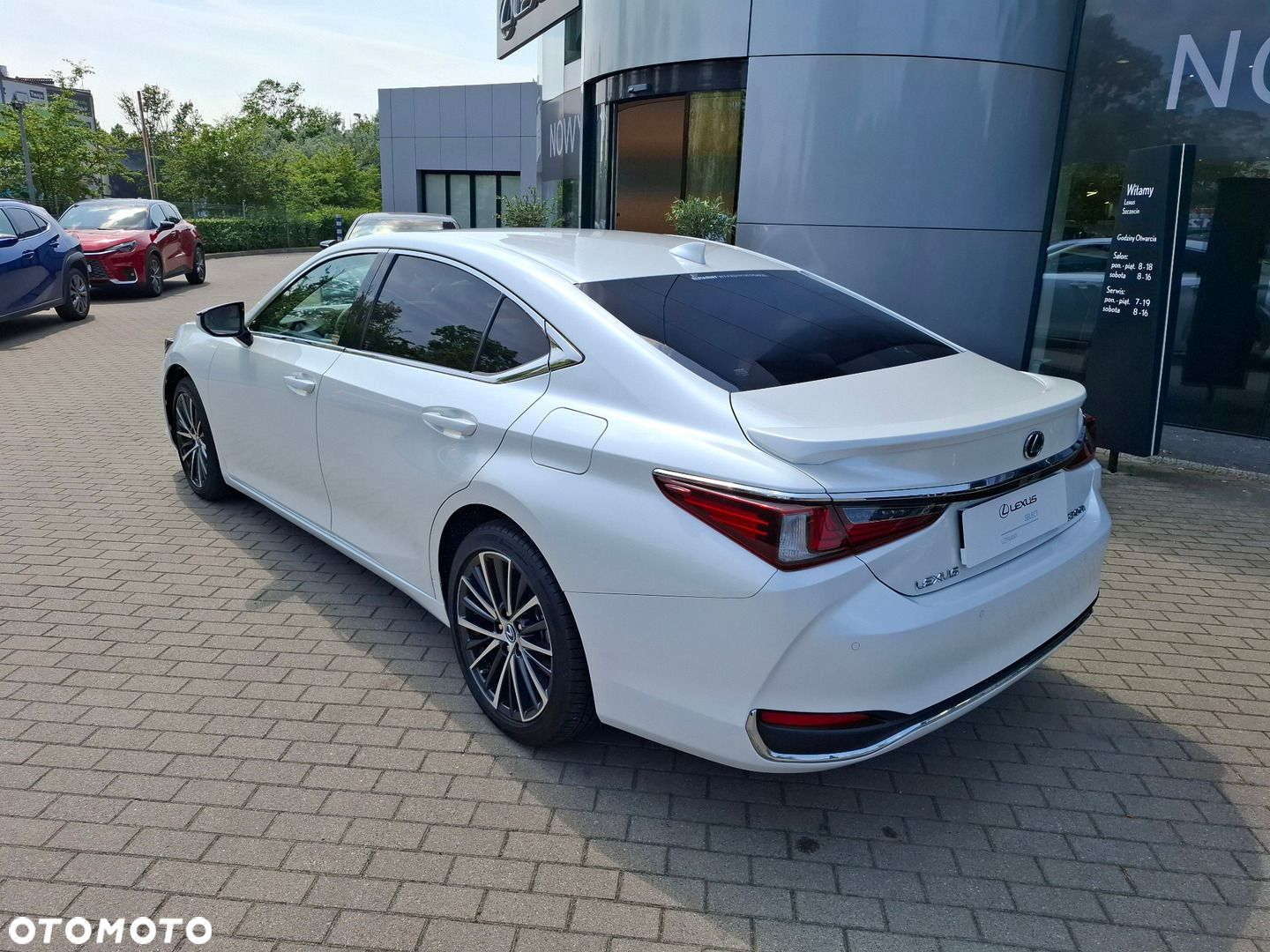 Lexus ES - 3